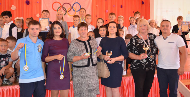 З нагоди відзначення Дня фізичної культури і спорту в Солом’янському районі організовані та проведені олімпійські уроки